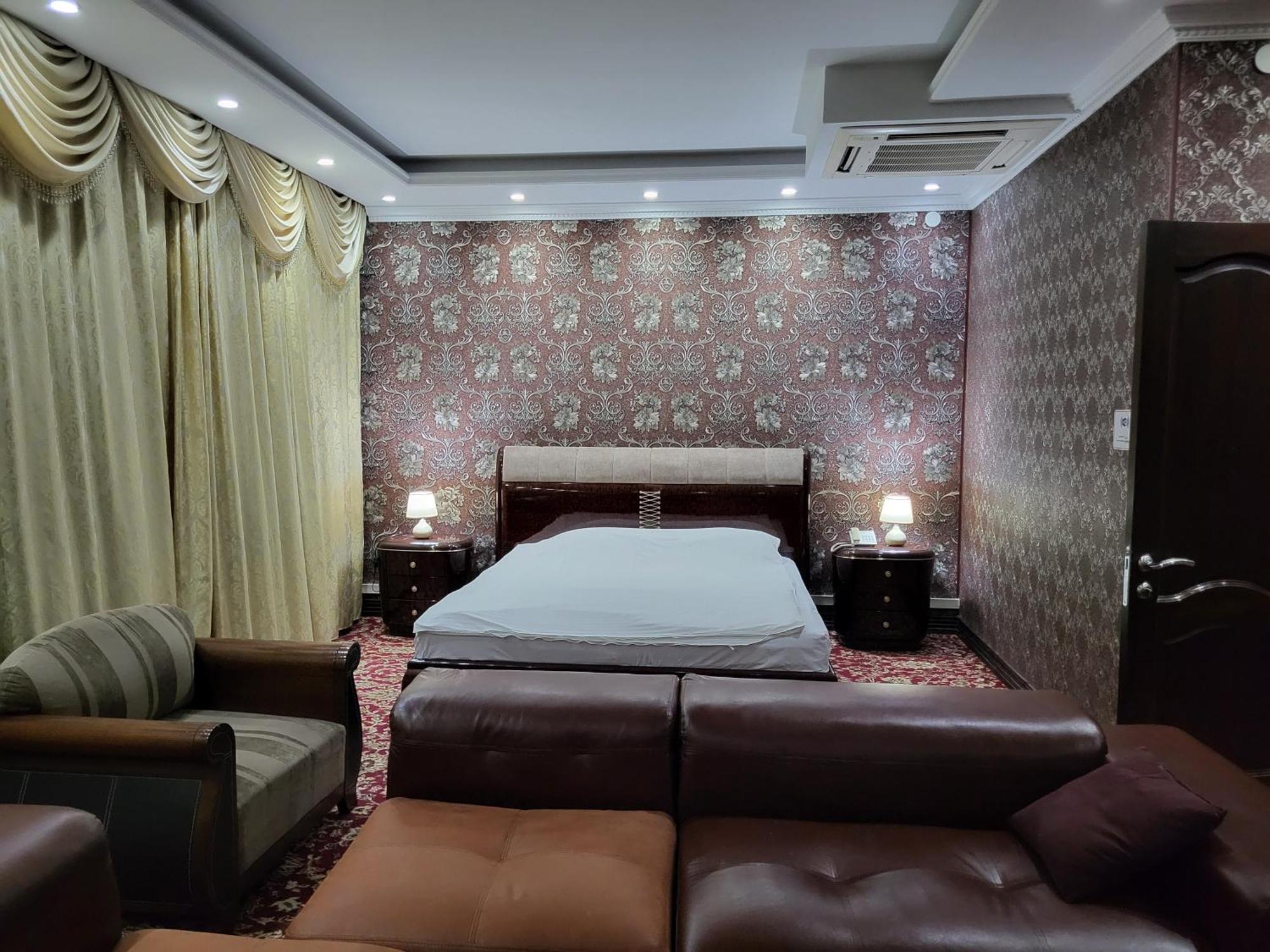 Seoul Hotel Шымкент Экстерьер фото